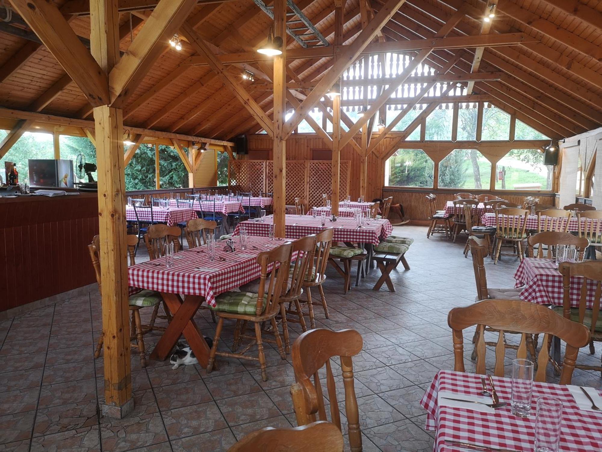 Bed and Breakfast Pilisi Lovas Major, Dorog Экстерьер фото